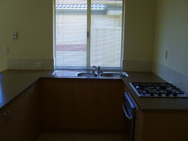 1/40-42 Willcock Street, Ferndale WA 6148