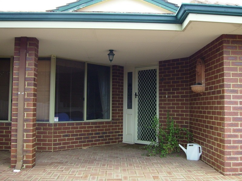 8b Jean Street, Beaconsfield WA 6162