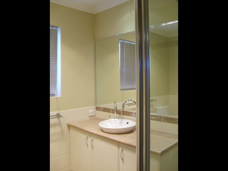 1/6 Batsford Way, Canning Vale WA 6155