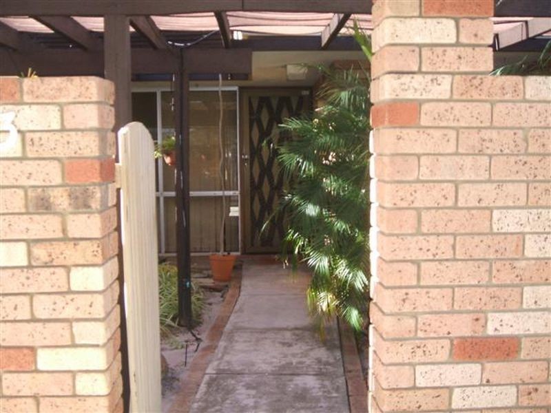 3/7 Caird Place, Parkwood WA 6147