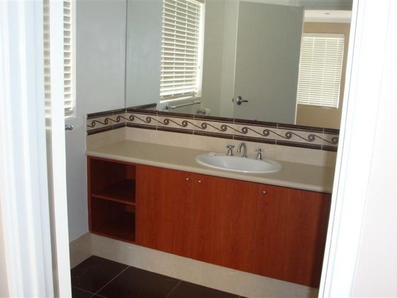 34 Brennan Ave, Canning Vale WA 6155