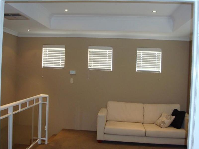 34 Brennan Ave, Canning Vale WA 6155