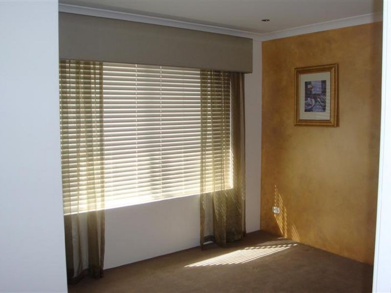 34 Brennan Ave, Canning Vale WA 6155