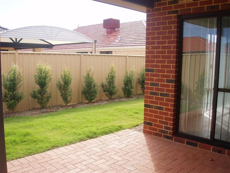 2/50 Claridge Circle, Thornlie WA 6108