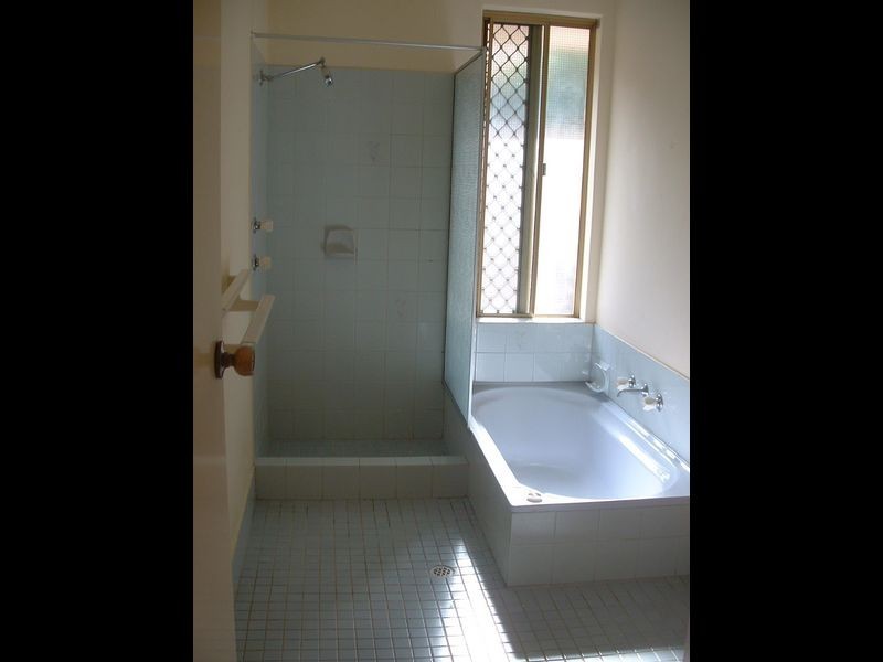 44 Explorer Drive, Thornlie WA 6108