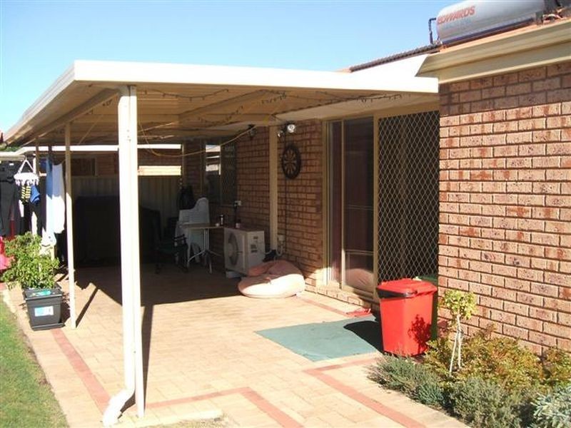 4/7 Tarun Court, Cannington WA 6107