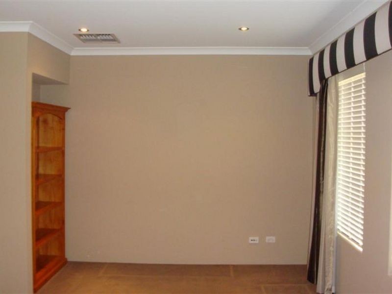 34 Brennan Ave, Canning Vale WA 6155