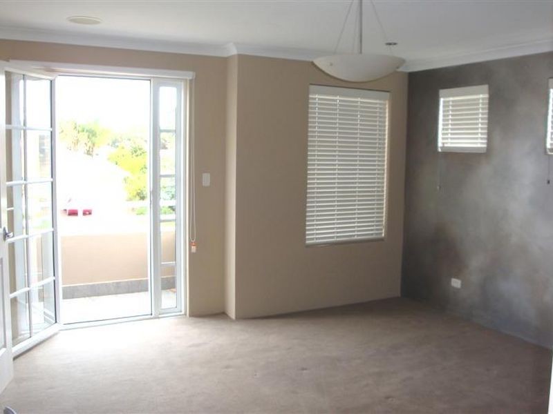 34 Brennan Ave, Canning Vale WA 6155