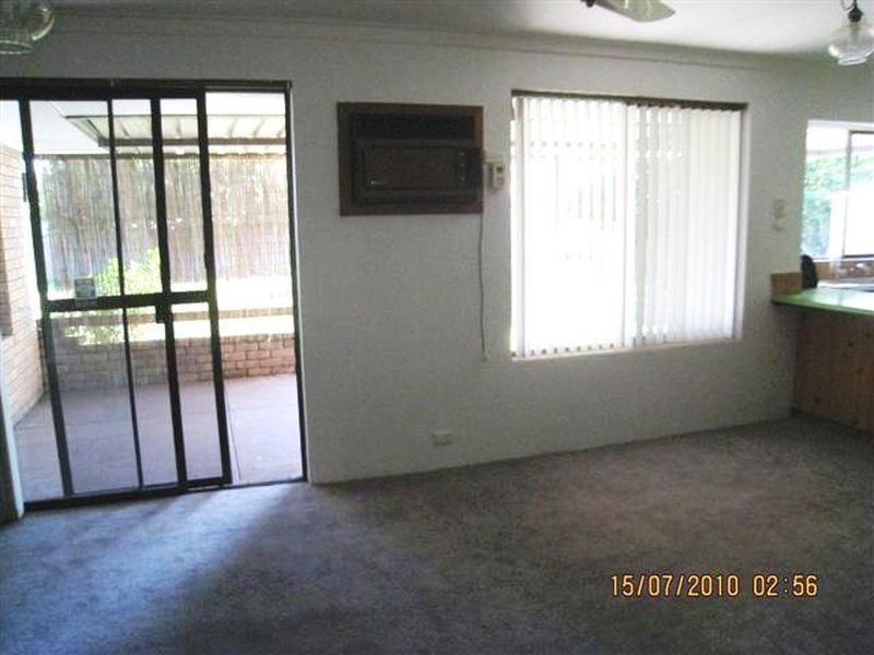 8 Merino Court, Thornlie WA 6108