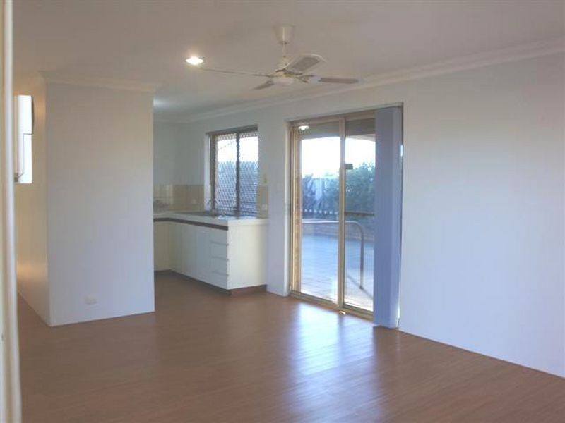 7/208 Burslem Drive, Maddington WA 6109