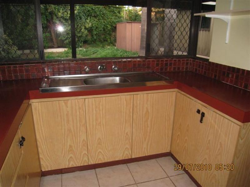 112 Vellgrove Ave, Parkwood WA 6147