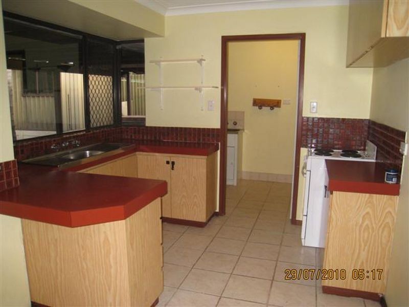 112 Vellgrove Ave, Parkwood WA 6147