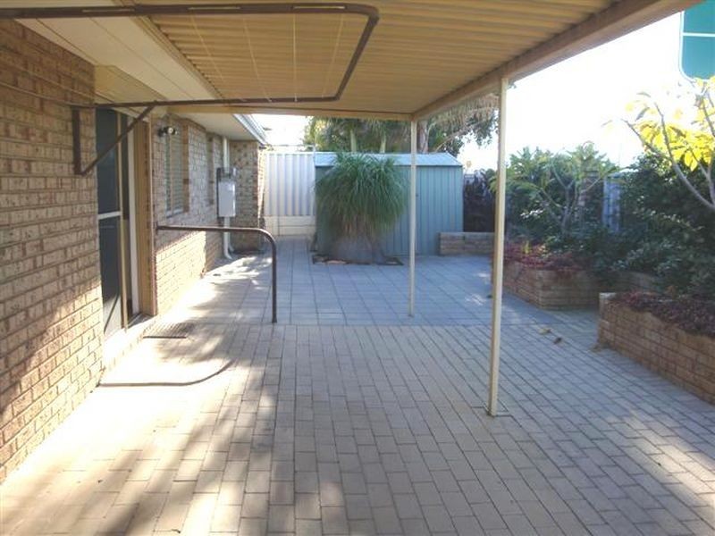 7/208 Burslem Drive, Maddington WA 6109