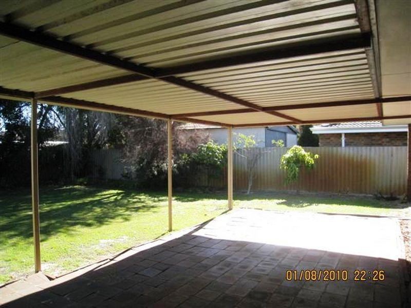 12 Periwinkle Way, Parkwood WA 6147