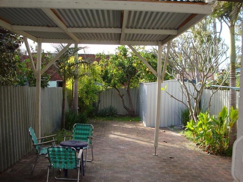 8/19 Freesia Way, Willetton WA 6155