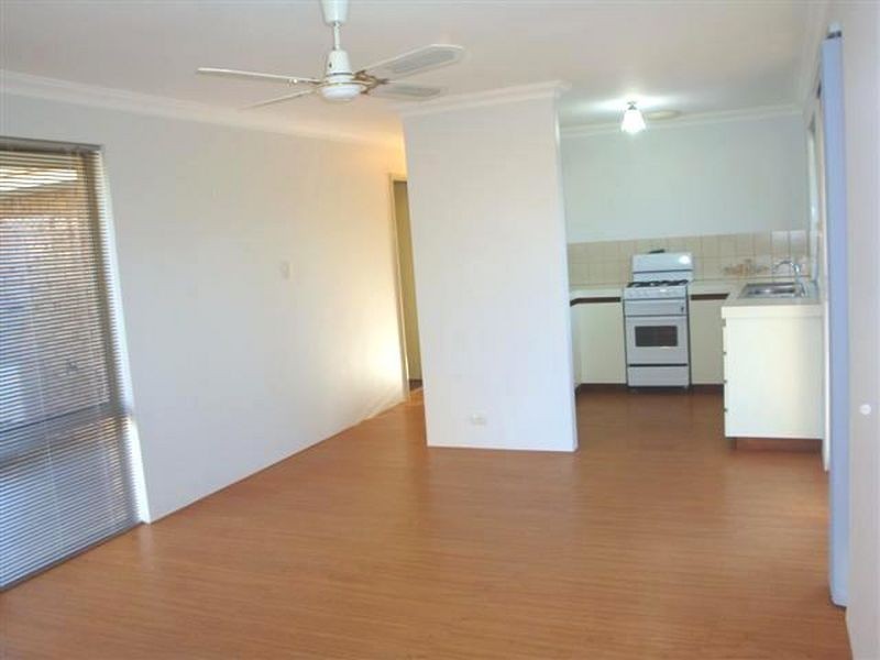 7/208 Burslem Drive, Maddington WA 6109