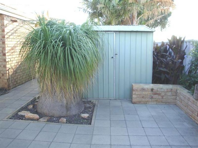 7/208 Burslem Drive, Maddington WA 6109