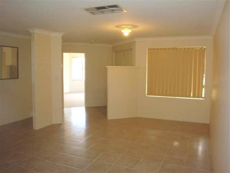 19 Barkley Loop, Canning Vale WA 6155