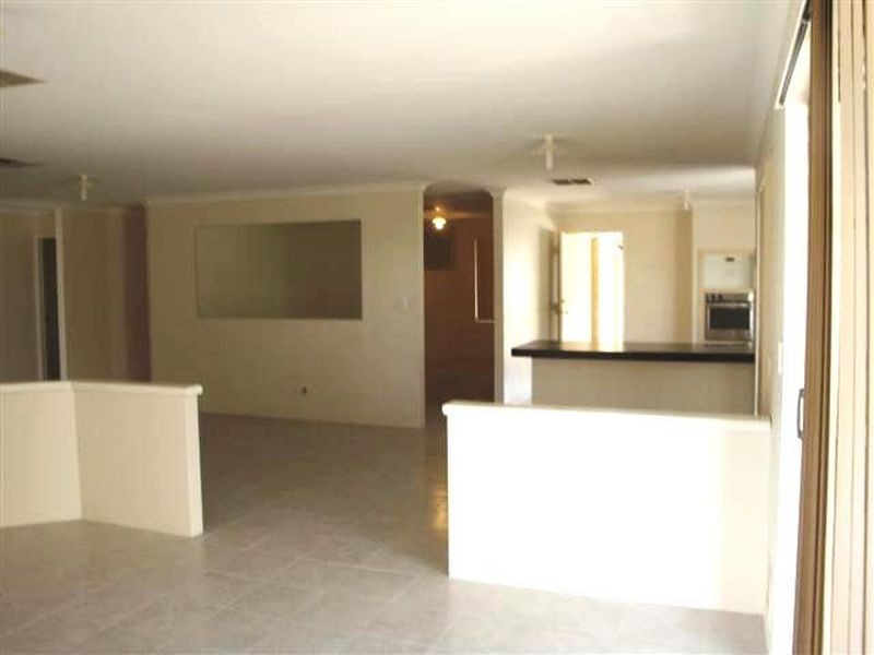 19 Barkley Loop, Canning Vale WA 6155