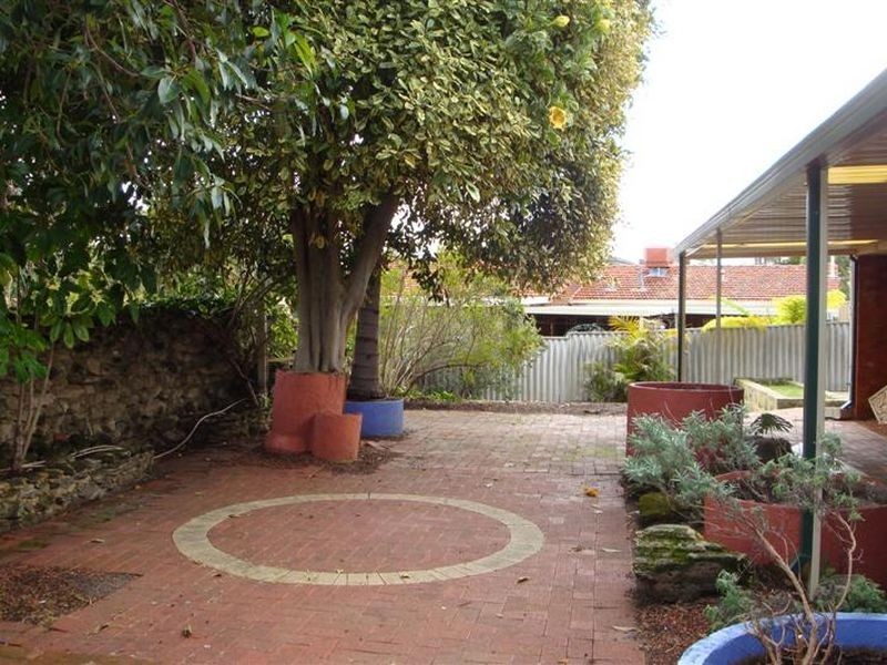 6 Burrendah Blvd, Willetton WA 6155