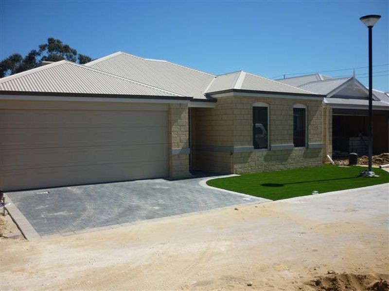 2/14 Scarpview Place, East Cannington WA 6107