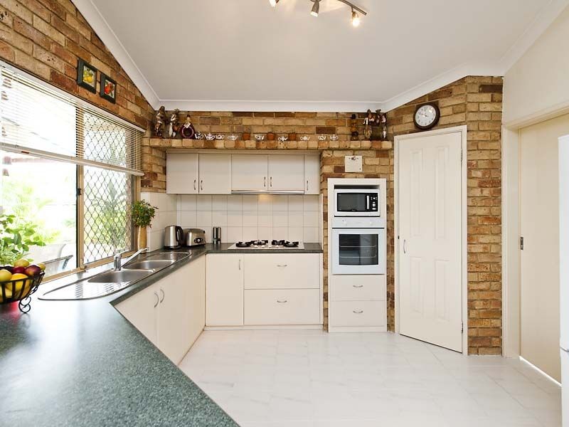 18 Harwood Rise, Leeming WA 6149