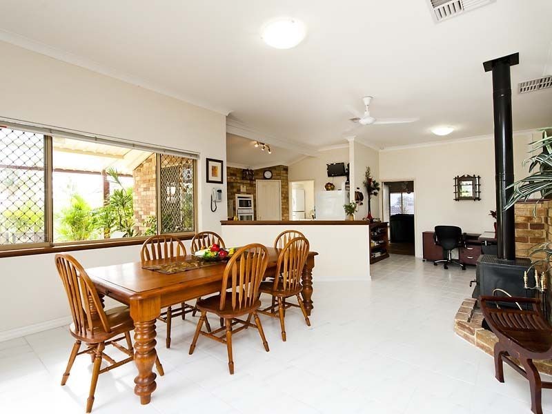 18 Harwood Rise, Leeming WA 6149