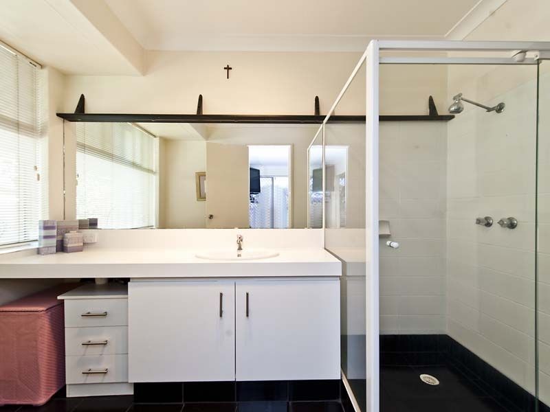 18 Harwood Rise, Leeming WA 6149