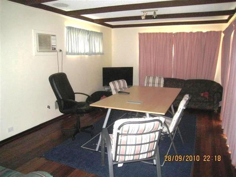 41 Goss Ave, Manning WA 6152