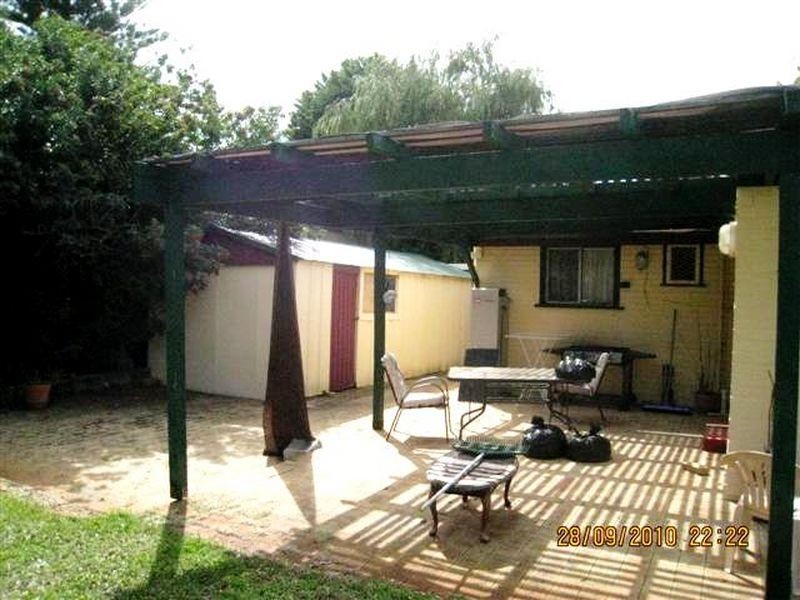 41 Goss Ave, Manning WA 6152