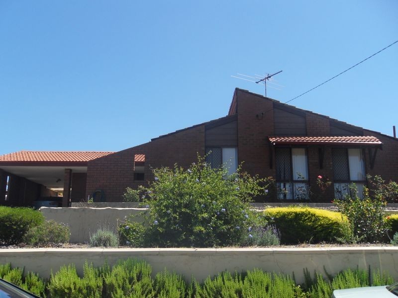 27 Darian Drive, Willetton WA 6155