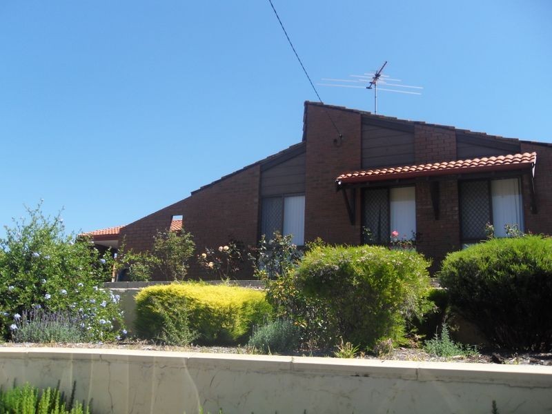 27 Darian Drive, Willetton WA 6155