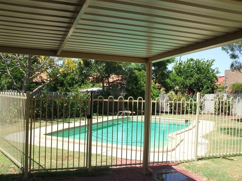 18 Uplands Gardens, Willetton WA 6155