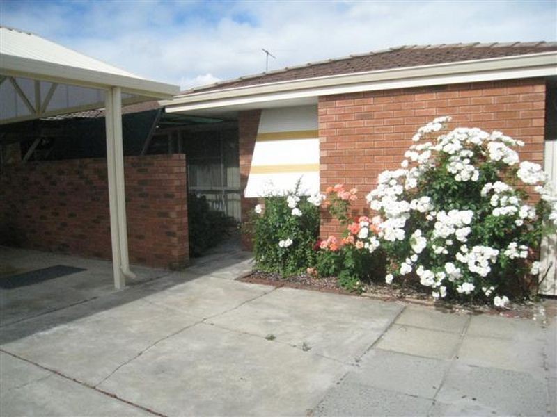 18b Canterbury Drive, Willetton WA 6155