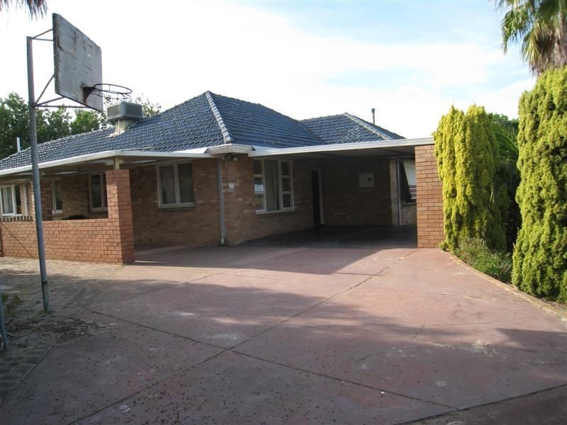 36 McLean Street, Melville WA 6156