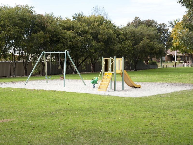 4 Shawood Place, Willetton WA 6155