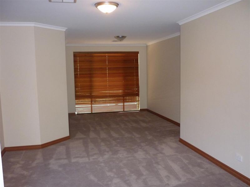 144 Amherst Road, Canning Vale WA 6155