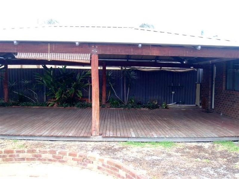 8 Pembury Crescent, Ferndale WA 6148