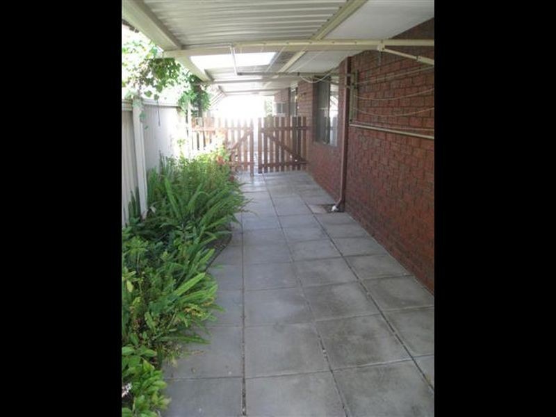 27b Second Avenue, Rossmoyne WA 6148