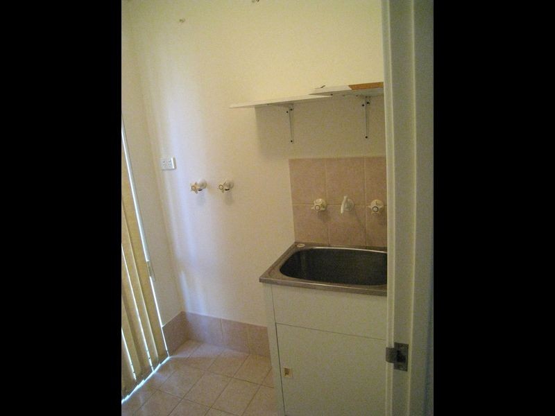 12/2 Cerberus Avenue, Parkwood WA 6147