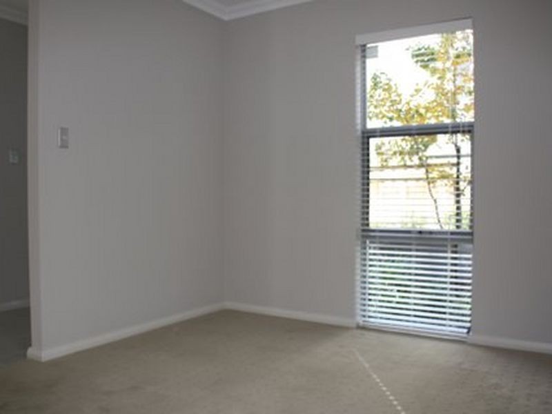 3/33 Harvest Road, North Fremantle WA 6159