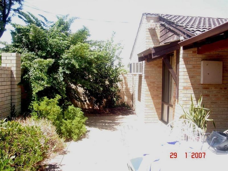 13 Dauphin Place, Willetton WA 6155