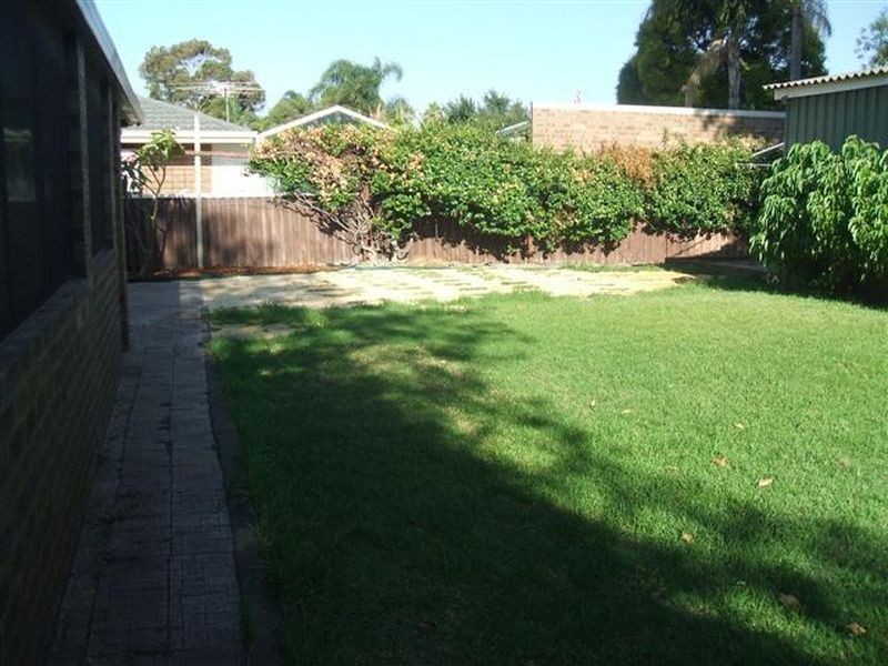 56 Hossack Avenue, Parkwood WA 6147