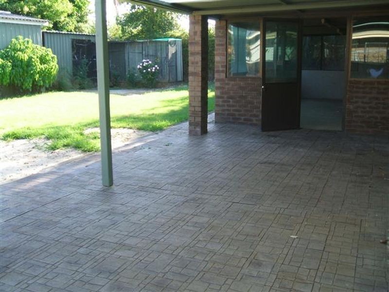 56 Hossack Avenue, Parkwood WA 6147