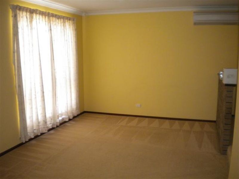 7 Lauri Court, Parkwood WA 6147