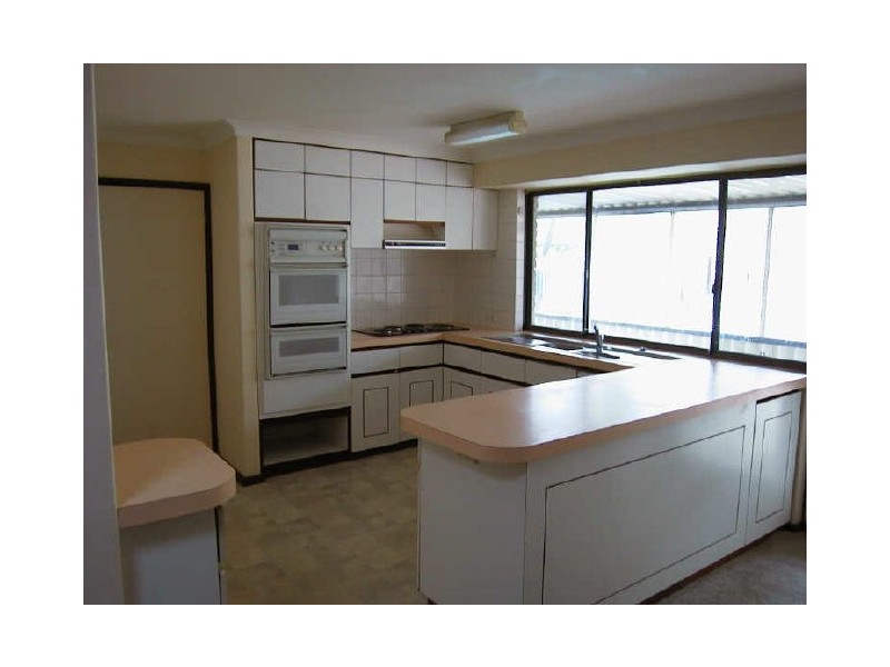 27 Freesia Way, Willetton WA 6155