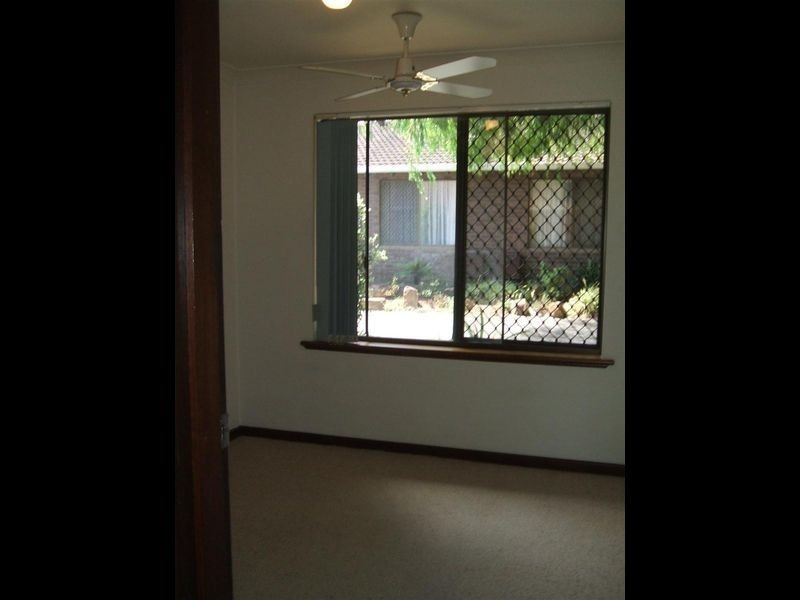 4/631 Canning Highway, Alfred Cove WA 6154