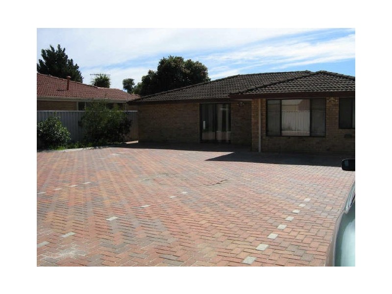 84 Farrington Road, Leeming WA 6149