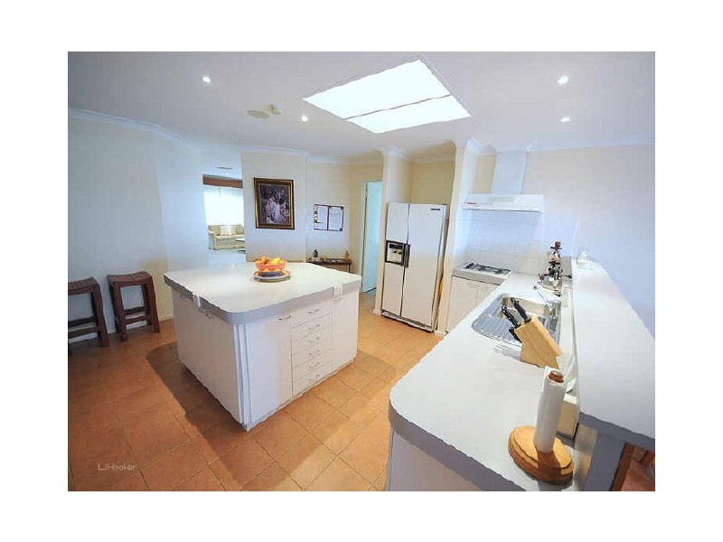 11 Bridget Place, Shelley WA 6148