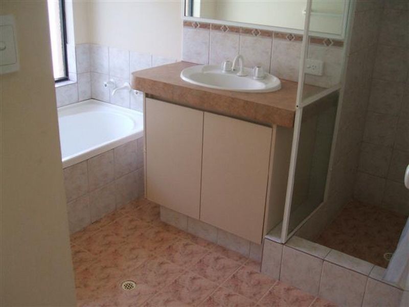 14/5-9 Herndon Close, Cannington WA 6107